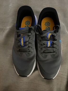 STARTER Kids Gray Sneakers with Blue and Yellow Accents